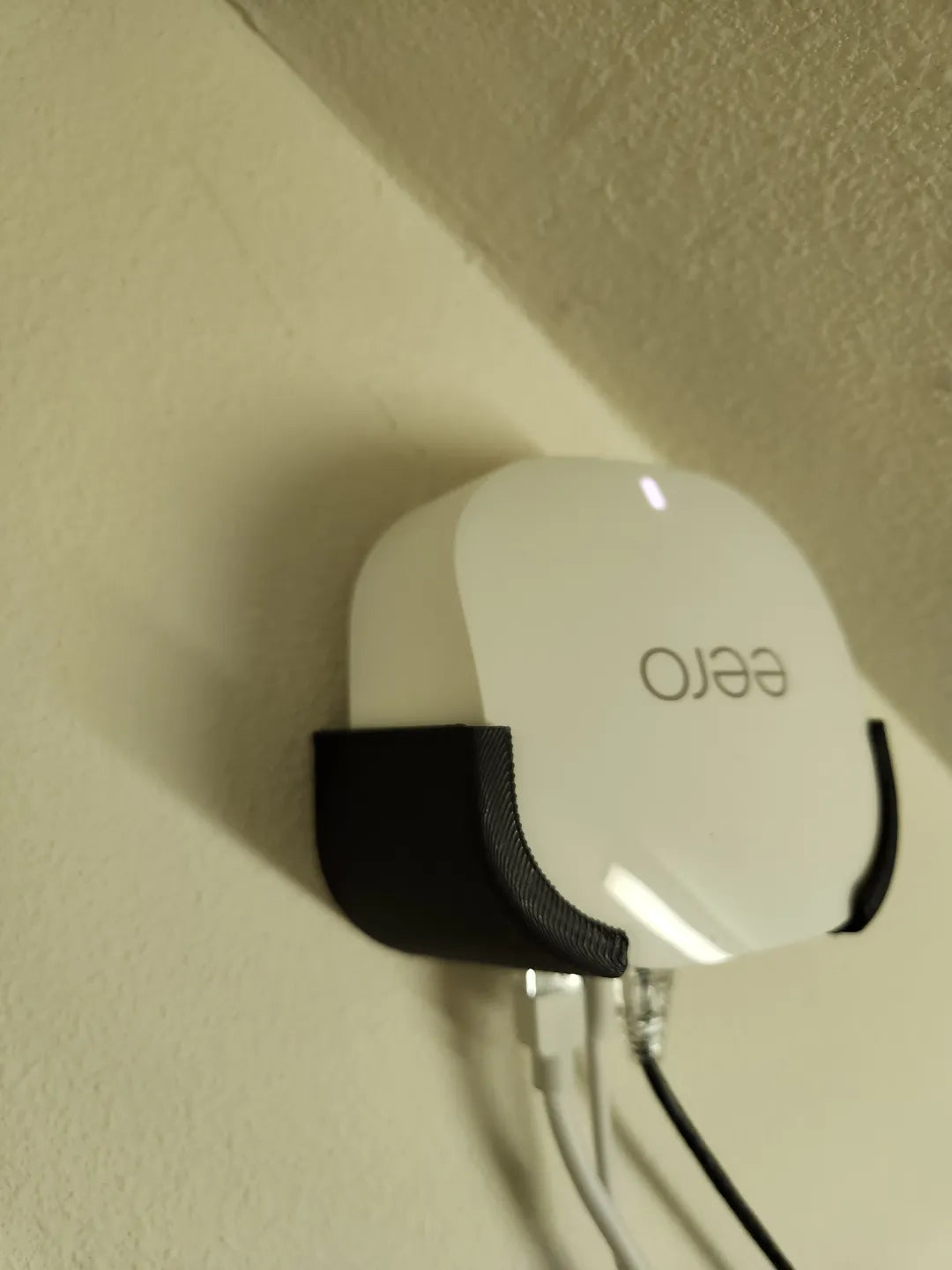 Eero 6+ Wall Mount